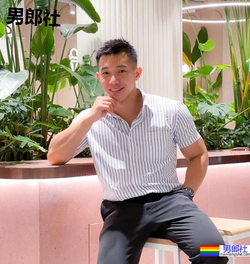 美好早晨给你阳光活力!新加坡肌肉帅哥补充能量来源:Cavell Lim - 51虹马 美好早晨给你阳光活力!新加坡肌肉帅哥补充能量来源:Cavell Lim - 51虹马