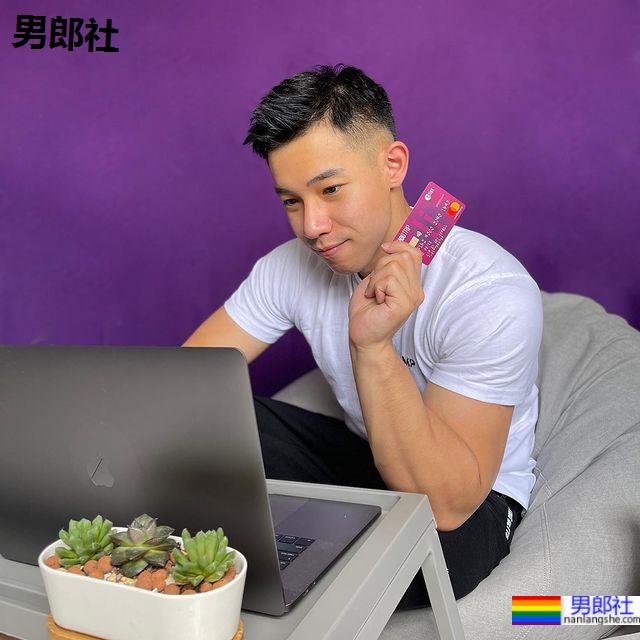 美好早晨给你阳光活力!新加坡肌肉帅哥补充能量来源:Cavell Lim - 51虹马 美好早晨给你阳光活力!新加坡肌肉帅哥补充能量来源:Cavell Lim - 51虹马