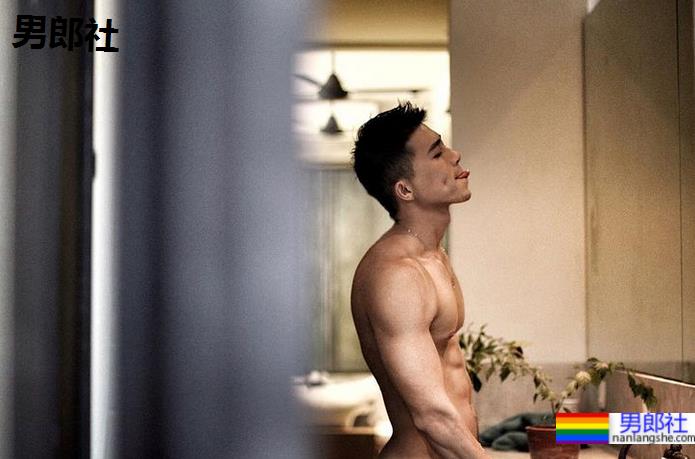 被抓拍的肌肉男找到了,因身材太好被人纹身到大腿上了! - 51虹马 被抓拍的肌肉男找到了,因身材太好被人纹身到大腿上了! - 51虹马