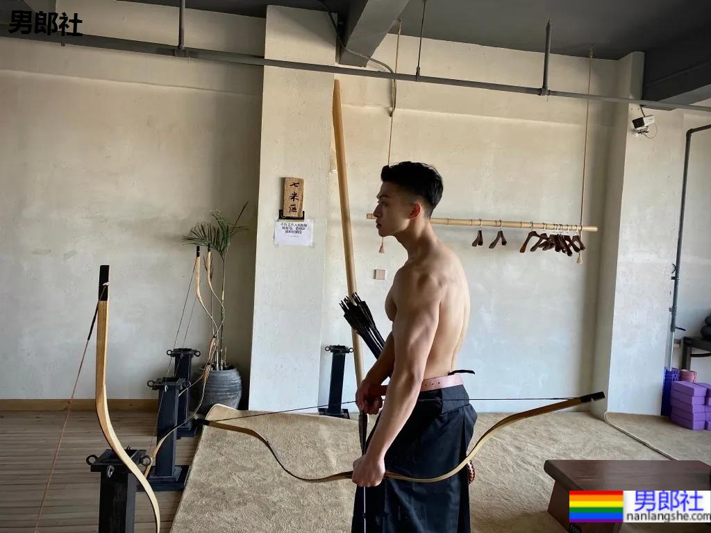 腹肌拳击教练拍荷尔蒙大片，这样的教练我也想要！ - 51虹马