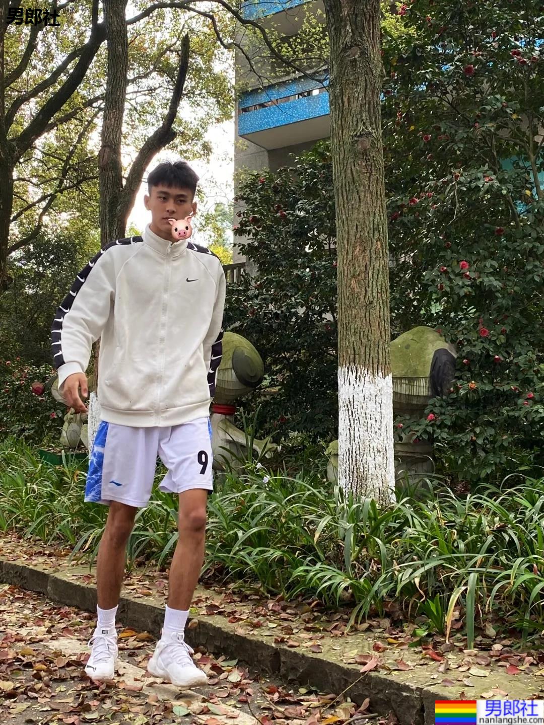 17岁196CM体育生学弟，最好的年纪最好的样子！ - 51虹马