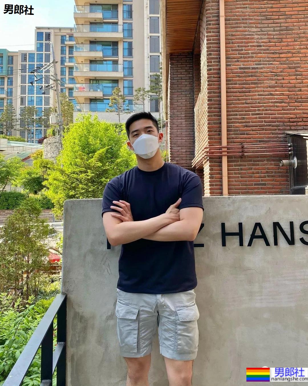 186CM男模摘掉口罩被嘲太丑,现在的颜值标准真的好高啊? - 51虹马 186CM男模摘掉口罩被嘲太丑,现在的颜值标准真的好高啊? - 51虹马