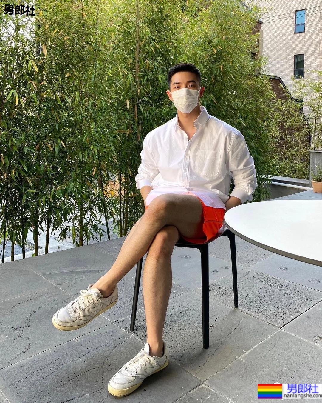 186CM男模摘掉口罩被嘲太丑,现在的颜值标准真的好高啊? - 51虹马 186CM男模摘掉口罩被嘲太丑,现在的颜值标准真的好高啊? - 51虹马