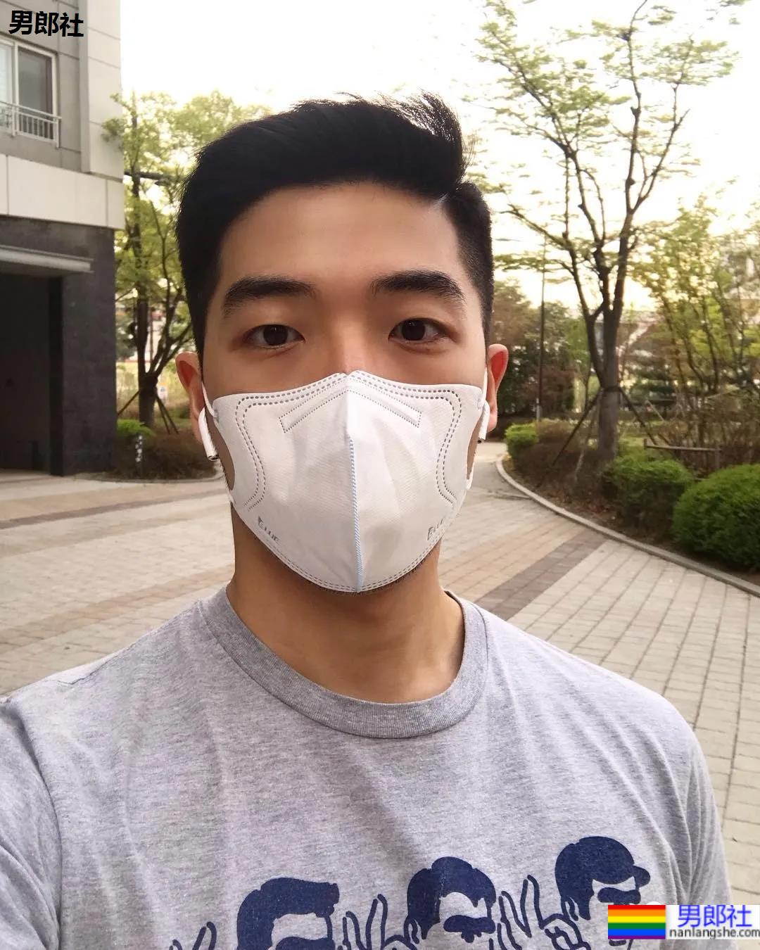 186CM男模摘掉口罩被嘲太丑,现在的颜值标准真的好高啊? - 51虹马 186CM男模摘掉口罩被嘲太丑,现在的颜值标准真的好高啊? - 51虹马