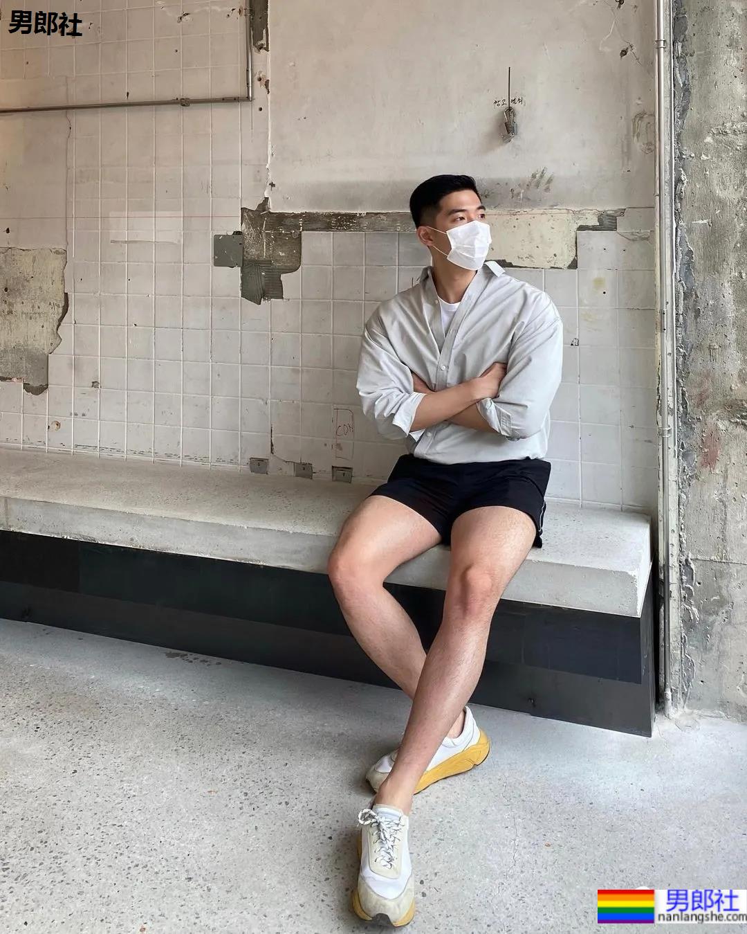 186CM男模摘掉口罩被嘲太丑,现在的颜值标准真的好高啊? - 51虹马 186CM男模摘掉口罩被嘲太丑,现在的颜值标准真的好高啊? - 51虹马