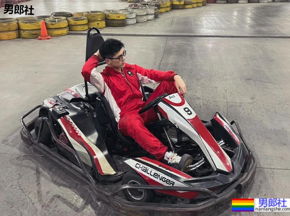 大呼救命！这00后小奶狗的酒窝也太好看了吧！ - 51虹马