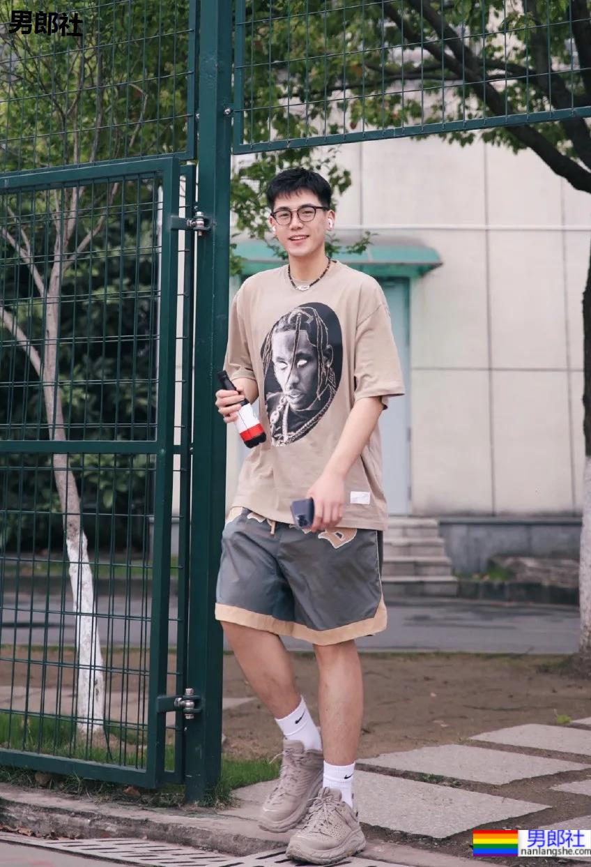 大呼救命！这00后小奶狗的酒窝也太好看了吧！ - 51虹马