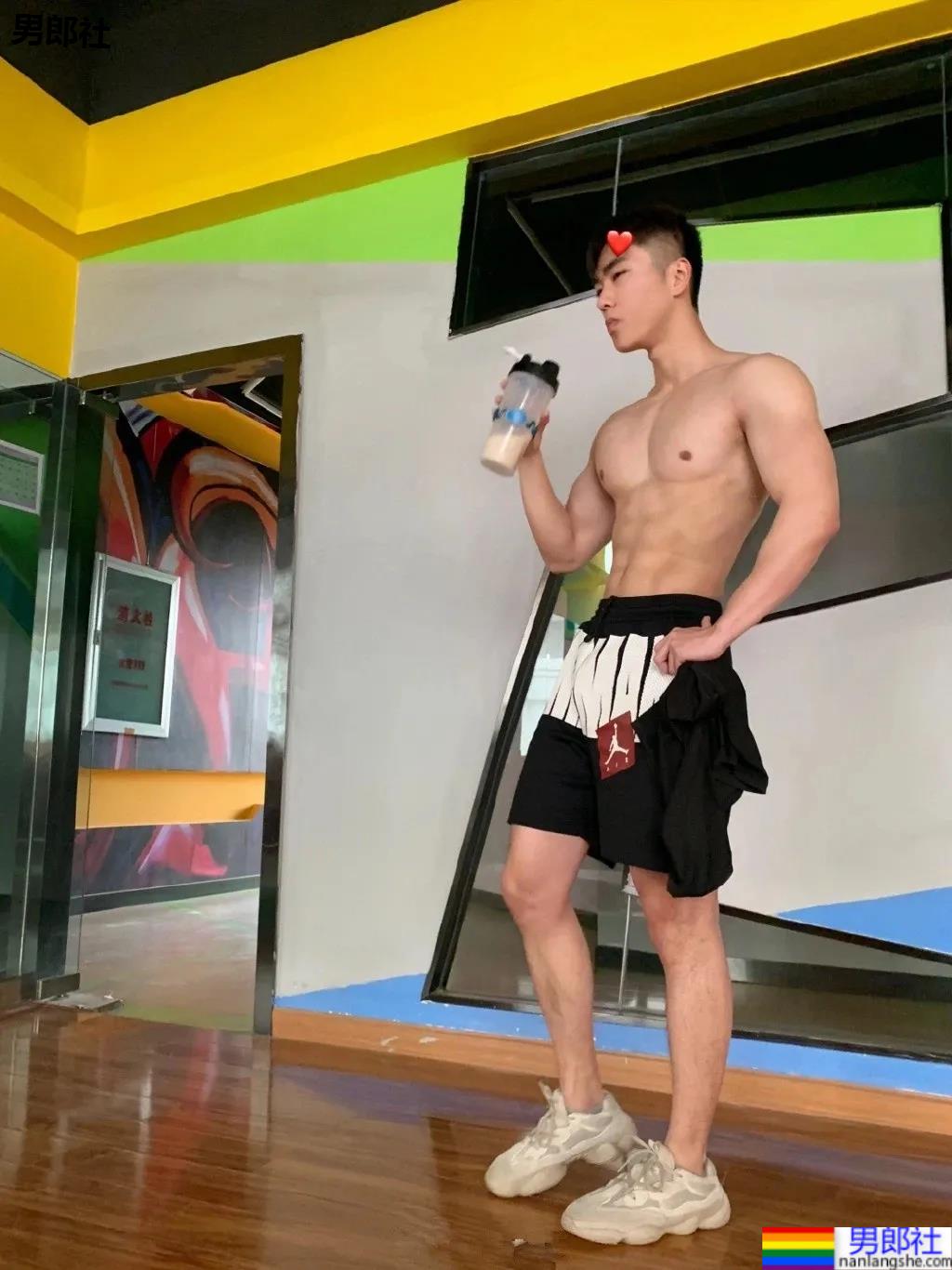 几个荷尔蒙小哥哥 - 51虹马