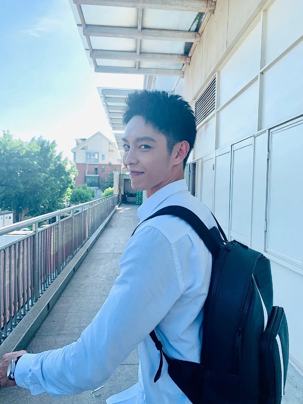 被小S检查腹肌的棒球体育生新剧火了!网友:身材好到男的都会沦陷! - 51虹马 被小S检查腹肌的棒球体育生新剧火了!网友:身材好到男的都会沦陷! - 51虹马