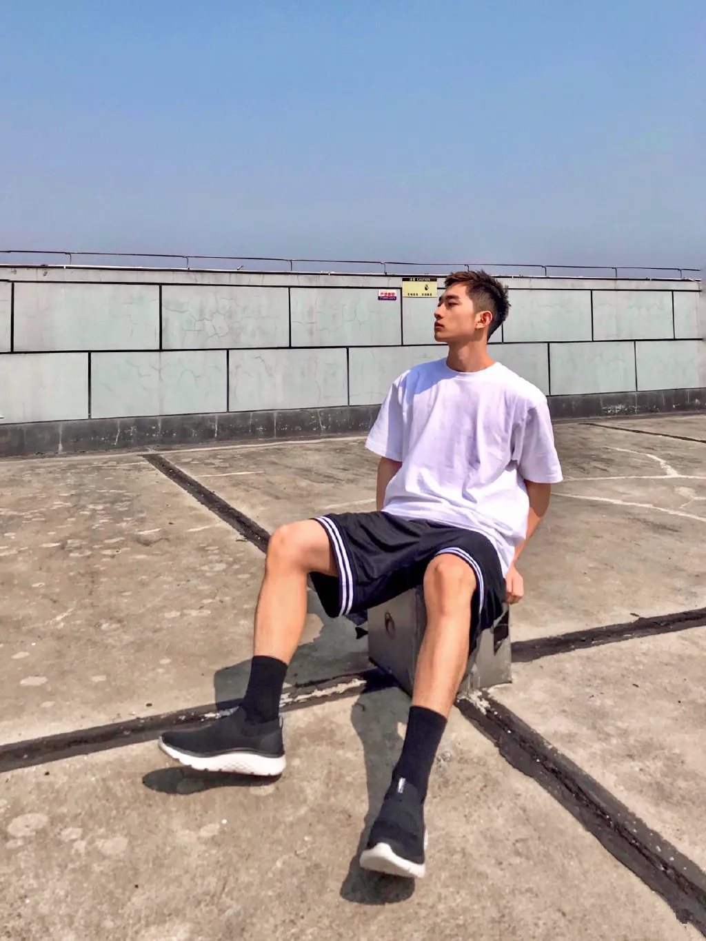 篮球服小哥哥，大长腿颜值可 - 51虹马