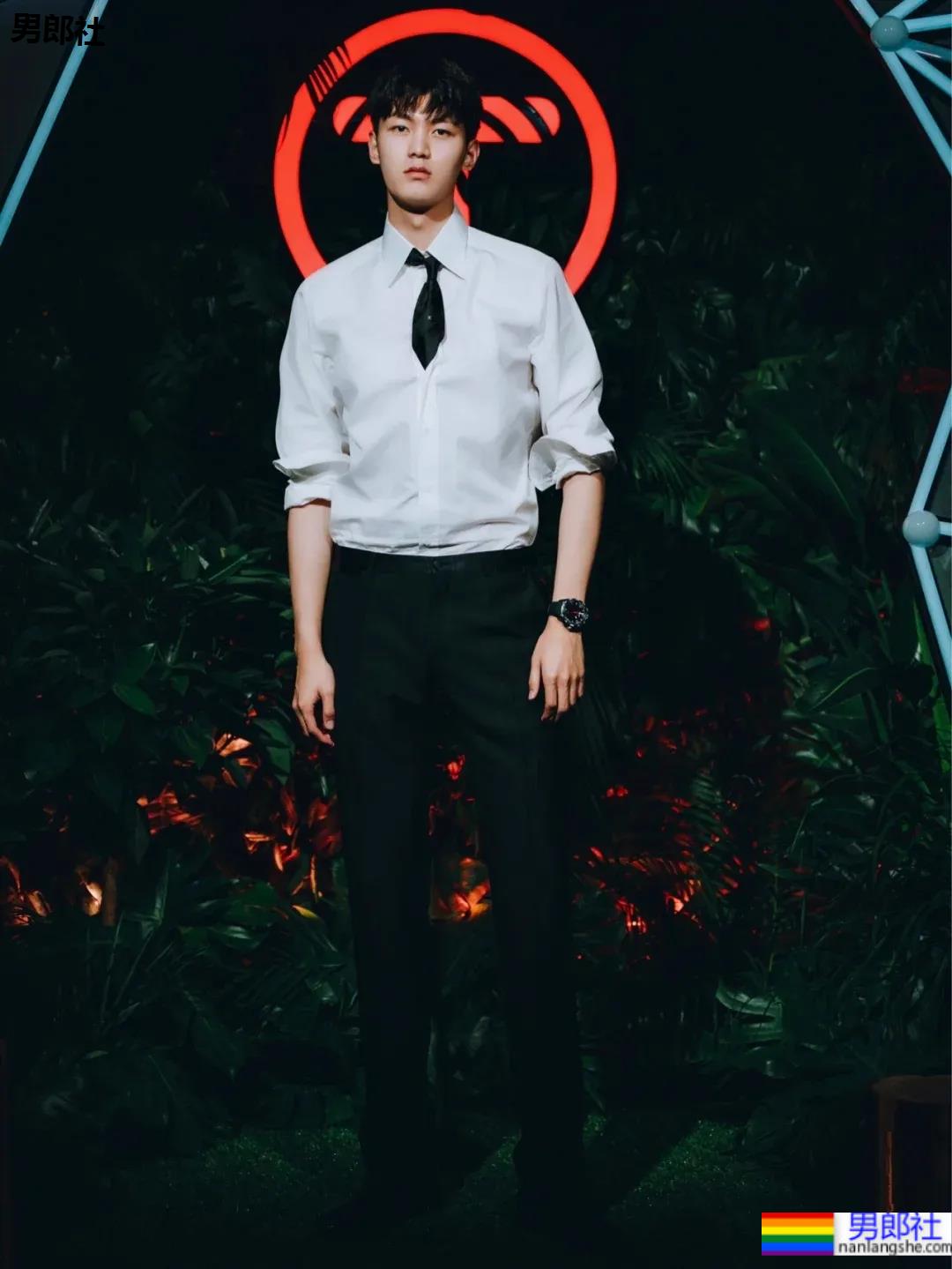 186CM高帅清爽的棒球服小哥哥，这双腿也太绝了吧！ - 51虹马