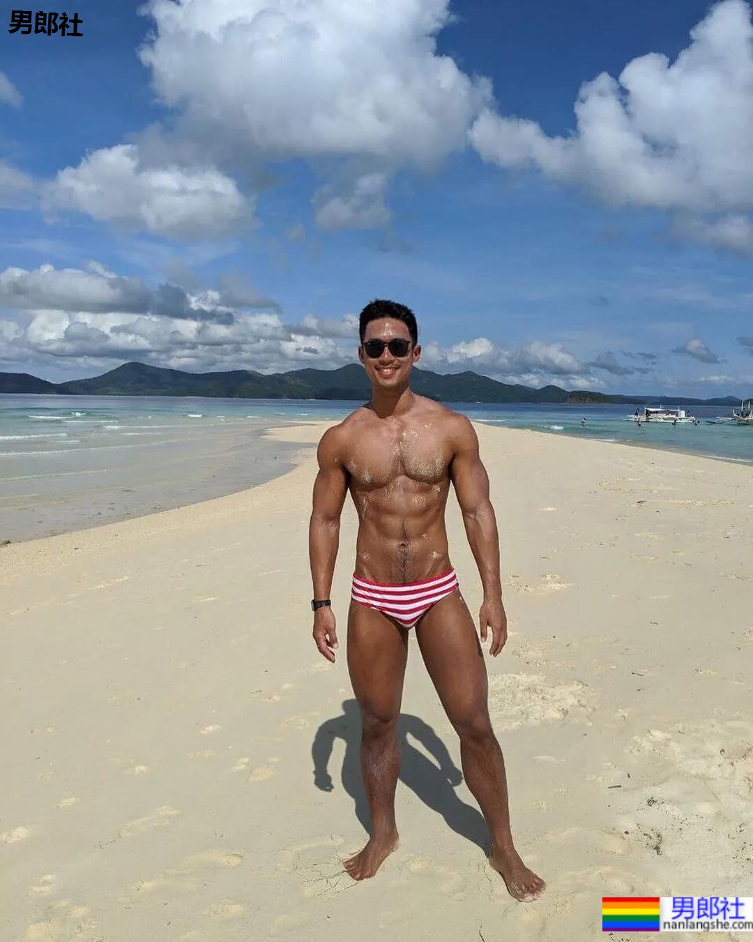 186CM大长腿公狗腰大帅找到啦，看得我摸了下屏幕 - 51虹马