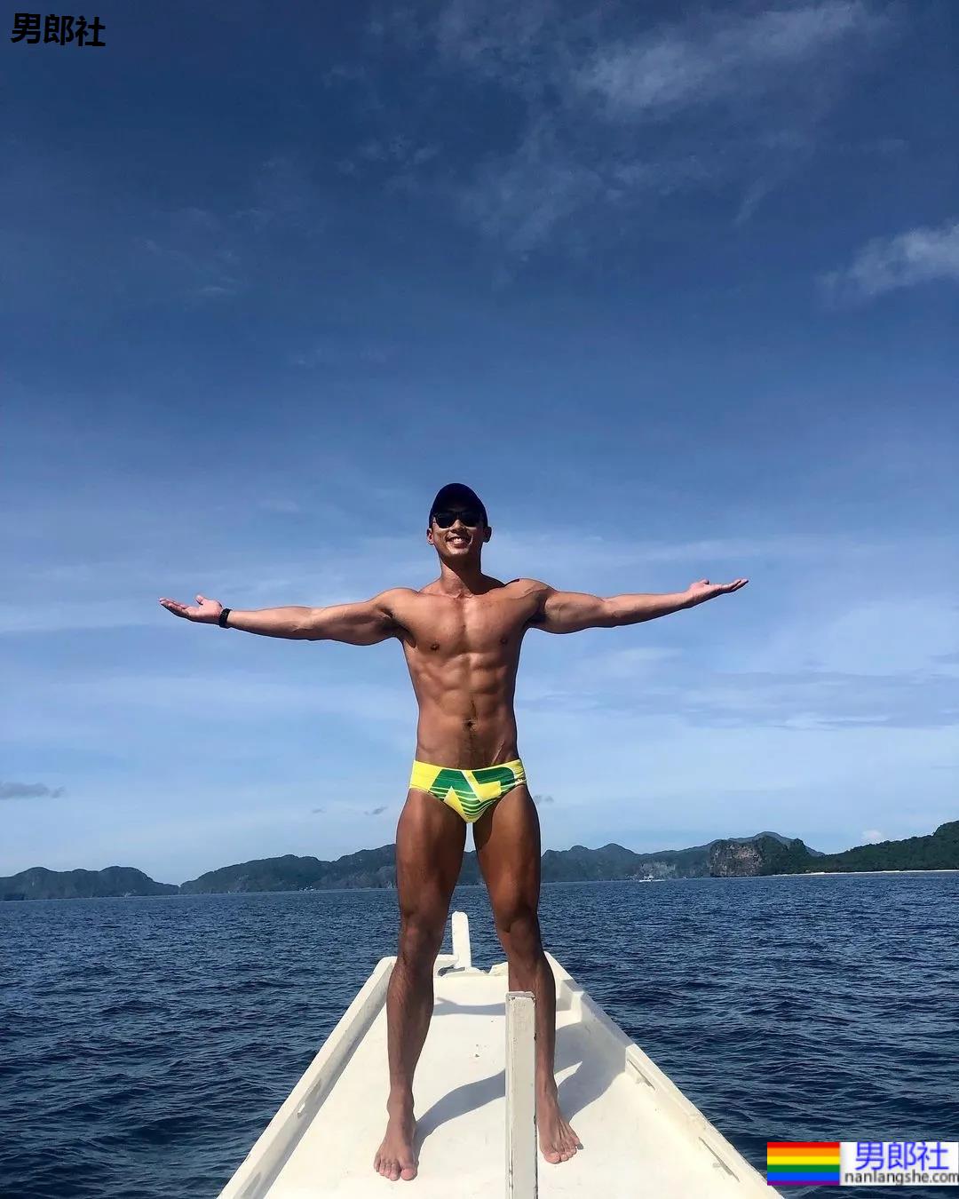 186CM大长腿公狗腰大帅找到啦，看得我摸了下屏幕 - 51虹马