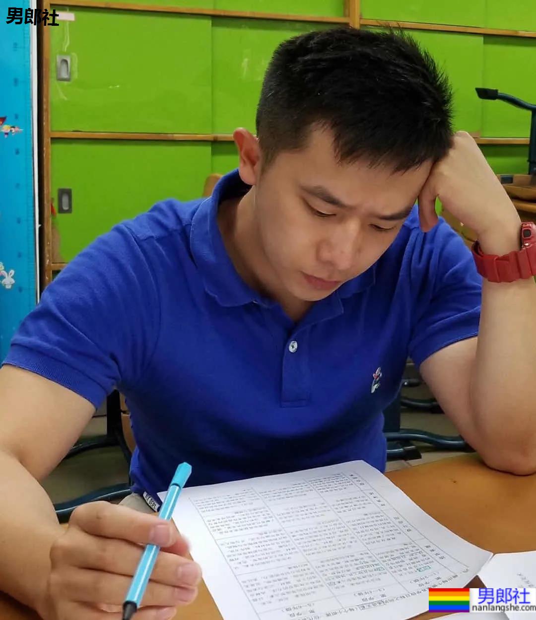 成都体院的老师也太敢拍了，体院毕业的他果然超强！ - 51虹马