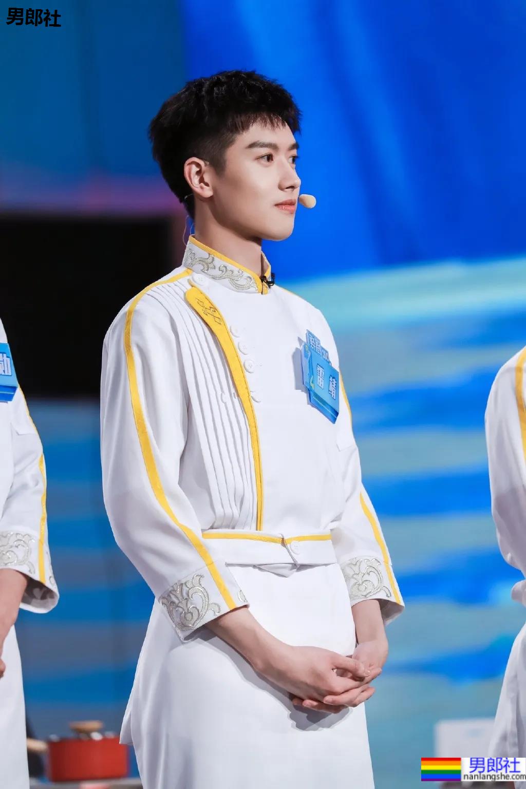 曾登上央视的193CM颜高条顺人气帅哥，被这个高鼻梁少年感颜值帅哭了！ - 51虹马