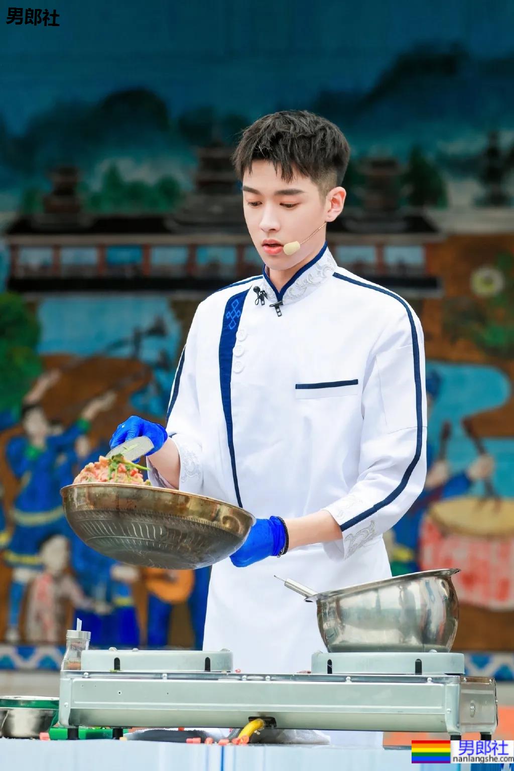 曾登上央视的193CM颜高条顺人气帅哥，被这个高鼻梁少年感颜值帅哭了！ - 51虹马