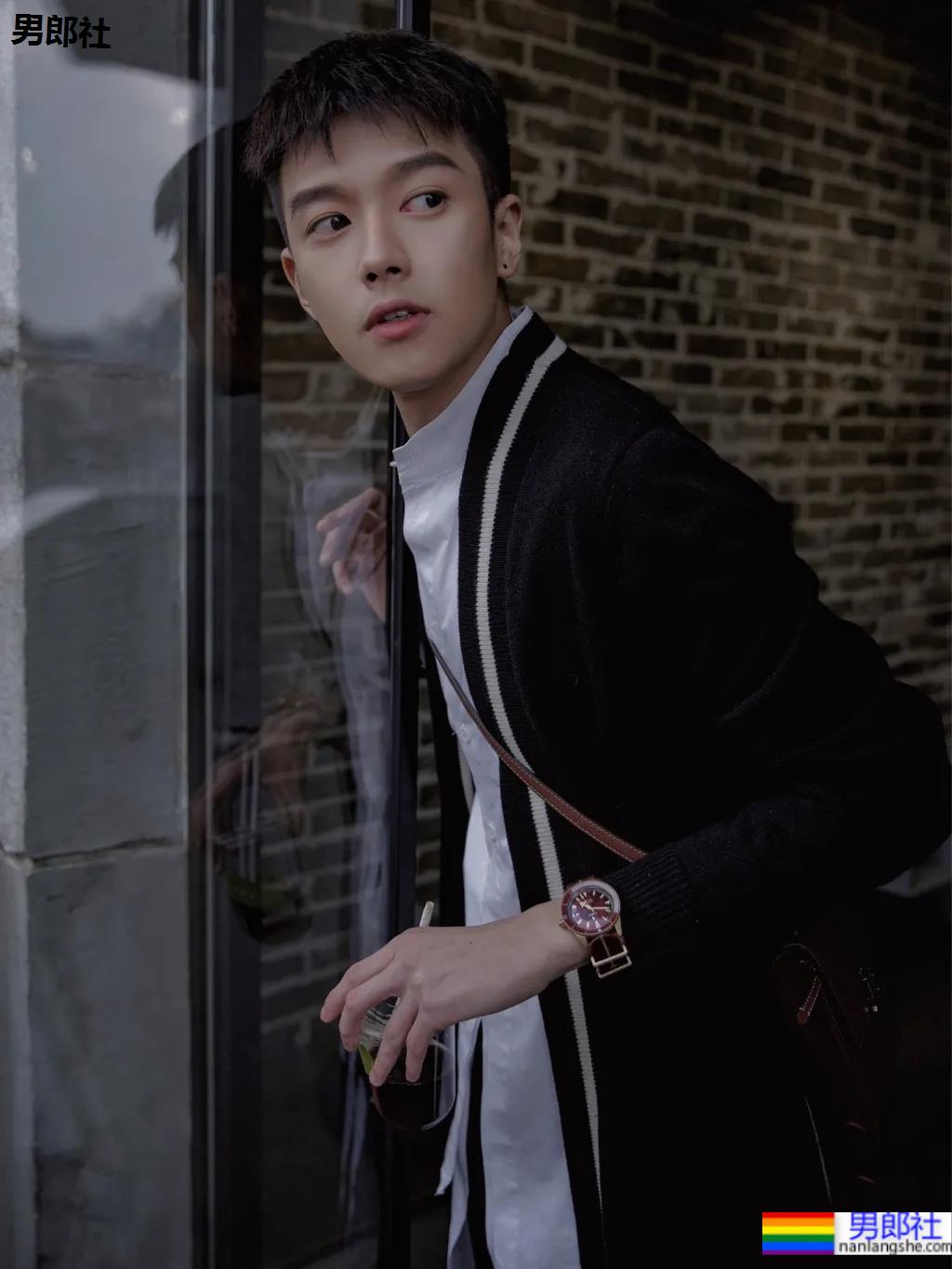 曾登上央视的193CM颜高条顺人气帅哥，被这个高鼻梁少年感颜值帅哭了！ - 51虹马