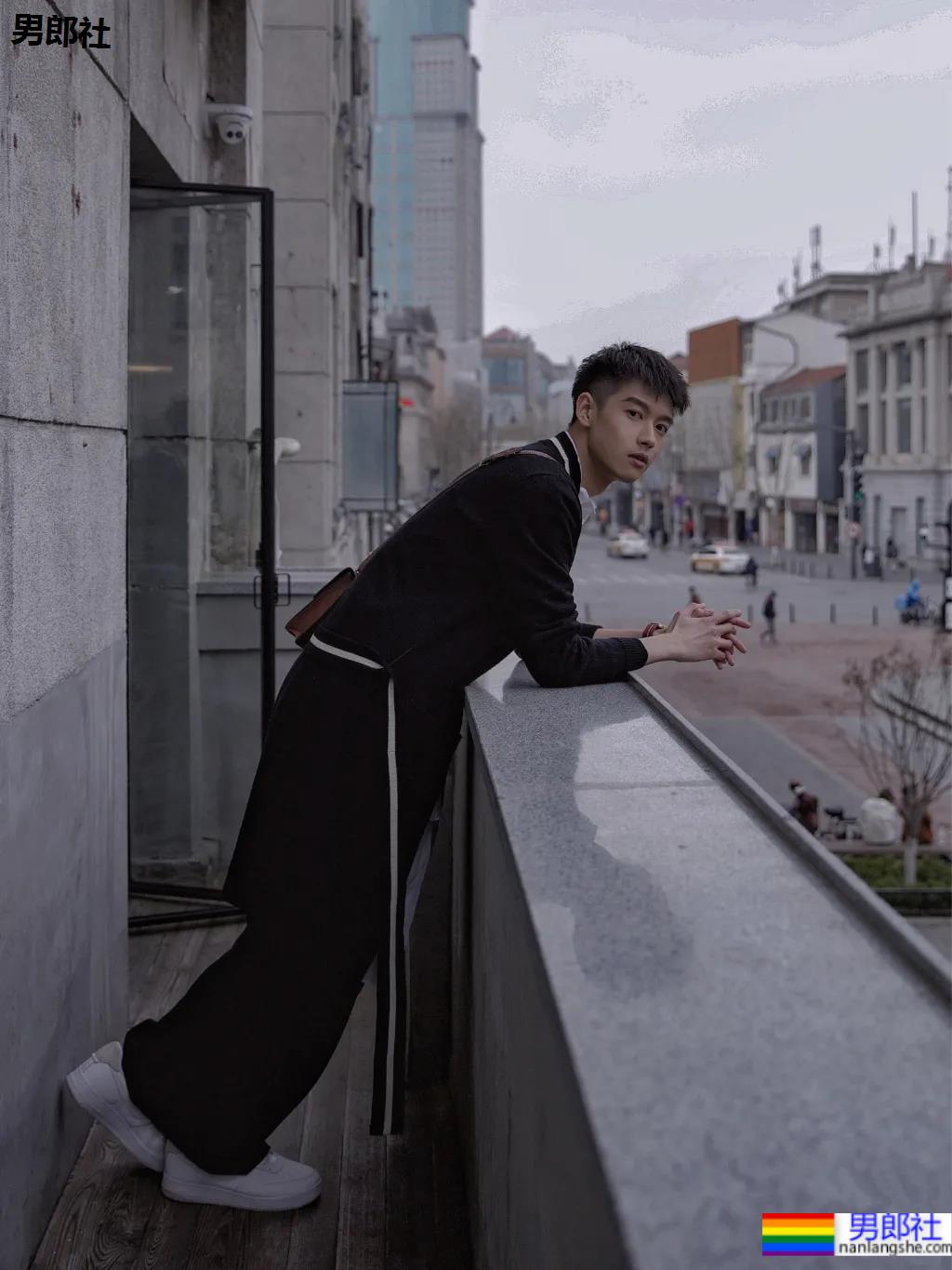 曾登上央视的193CM颜高条顺人气帅哥，被这个高鼻梁少年感颜值帅哭了！ - 51虹马