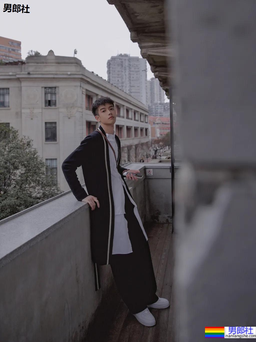 曾登上央视的193CM颜高条顺人气帅哥，被这个高鼻梁少年感颜值帅哭了！ - 51虹马