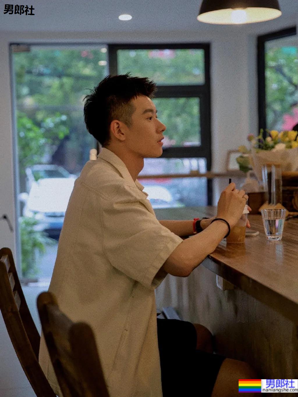 曾登上央视的193CM颜高条顺人气帅哥，被这个高鼻梁少年感颜值帅哭了！ - 51虹马