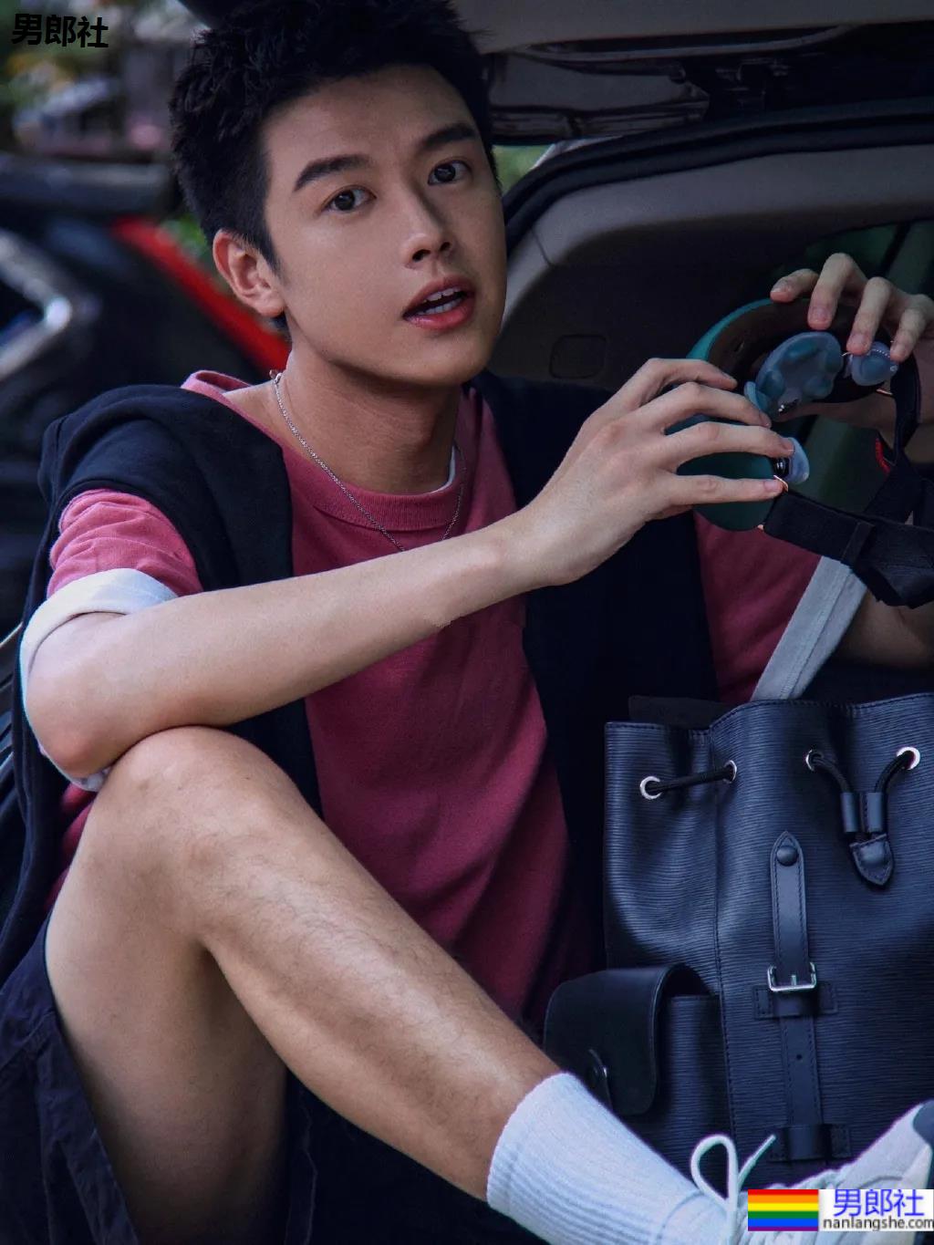 曾登上央视的193CM颜高条顺人气帅哥，被这个高鼻梁少年感颜值帅哭了！ - 51虹马