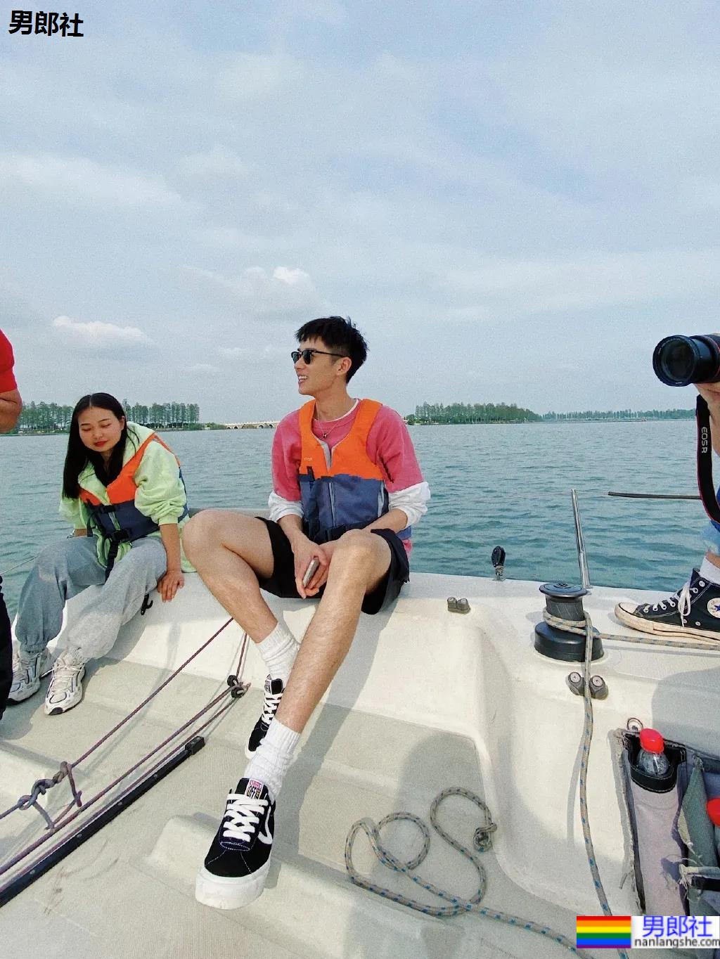 曾登上央视的193CM颜高条顺人气帅哥，被这个高鼻梁少年感颜值帅哭了！ - 51虹马