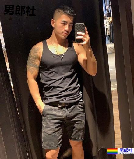 鬍渣肌肉大叔五年养成计画!性感内裤的微笑勾引让人冻未条:Leo - 51虹马 鬍渣肌肉大叔五年养成计画!性感内裤的微笑勾引让人冻未条:Leo - 51虹马