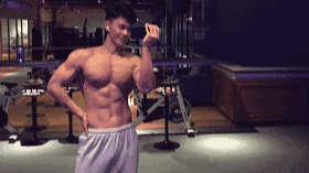 李宁的新模特火了，188CM山东小哥就是一“翘屁嫩男”！ - 51虹马