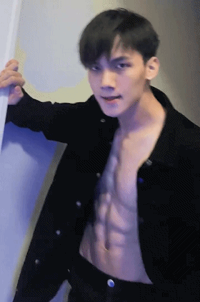 最帅救生员小视频刷屏,除了他这些大长腿体育生帅哥也在赚外块! - 51虹马 最帅救生员小视频刷屏,除了他这些大长腿体育生帅哥也在赚外块! - 51虹马