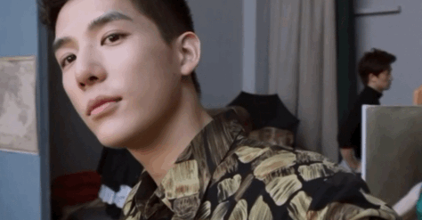 你说我的笑比春风还灿烂-51虹马