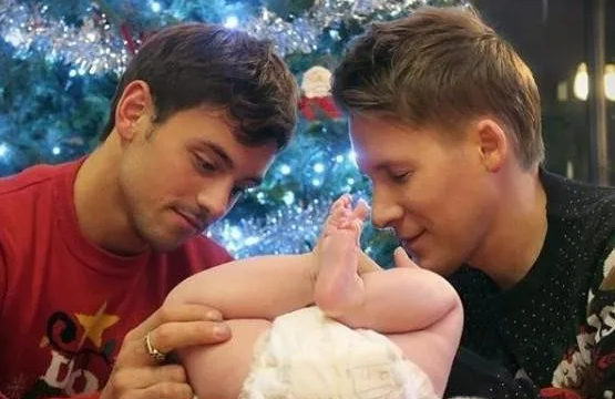 英国跳水王子戴利计划奥运后与同性丈夫再‘生’娃-51虹马