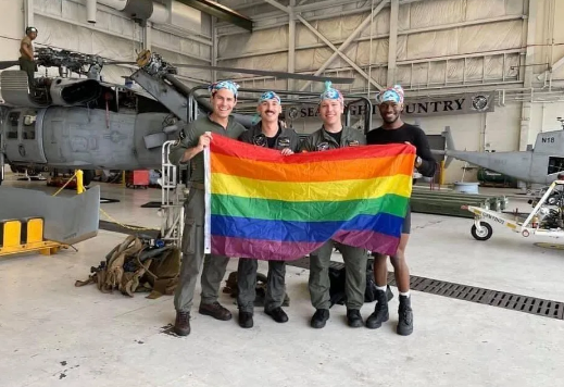 完全由同性恋组成！美国空军直升机战队照片曝光网络！-51虹马