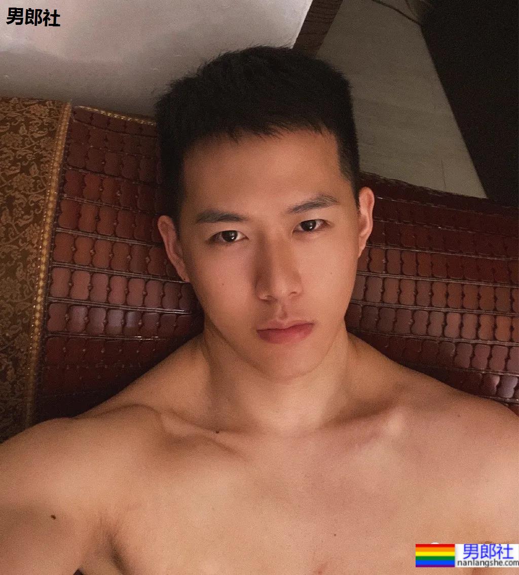 奶凶体育生小奶狗，超菜这张人畜无害的脸！-51虹马