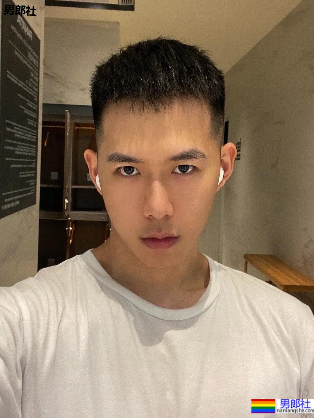 奶凶体育生小奶狗，超菜这张人畜无害的脸！ - 51虹马