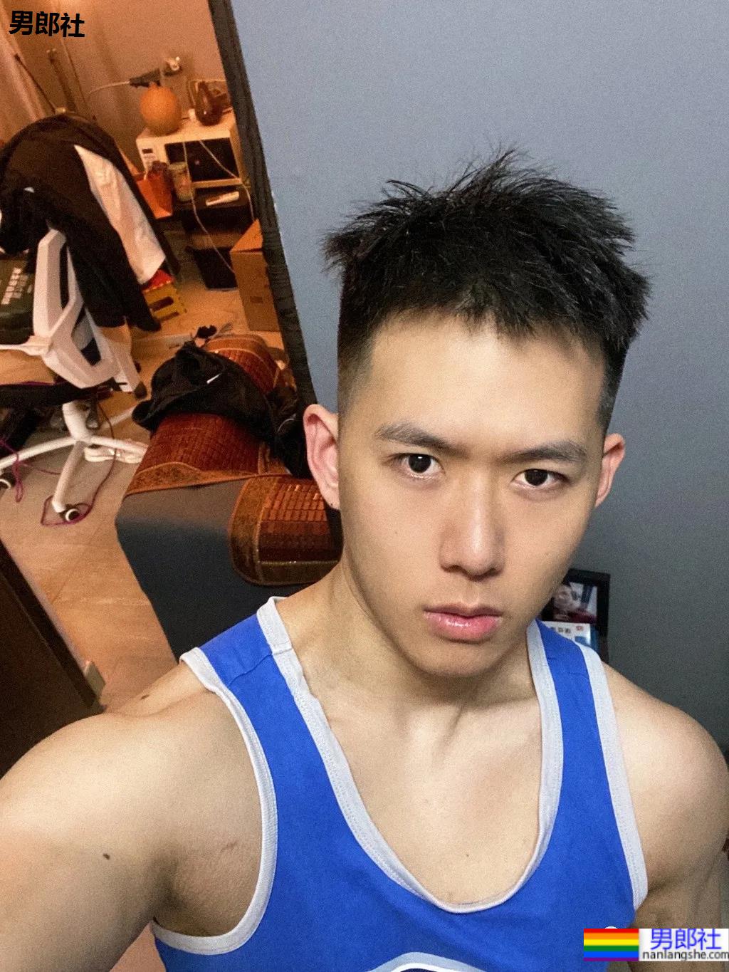 奶凶体育生小奶狗，超菜这张人畜无害的脸！ - 51虹马