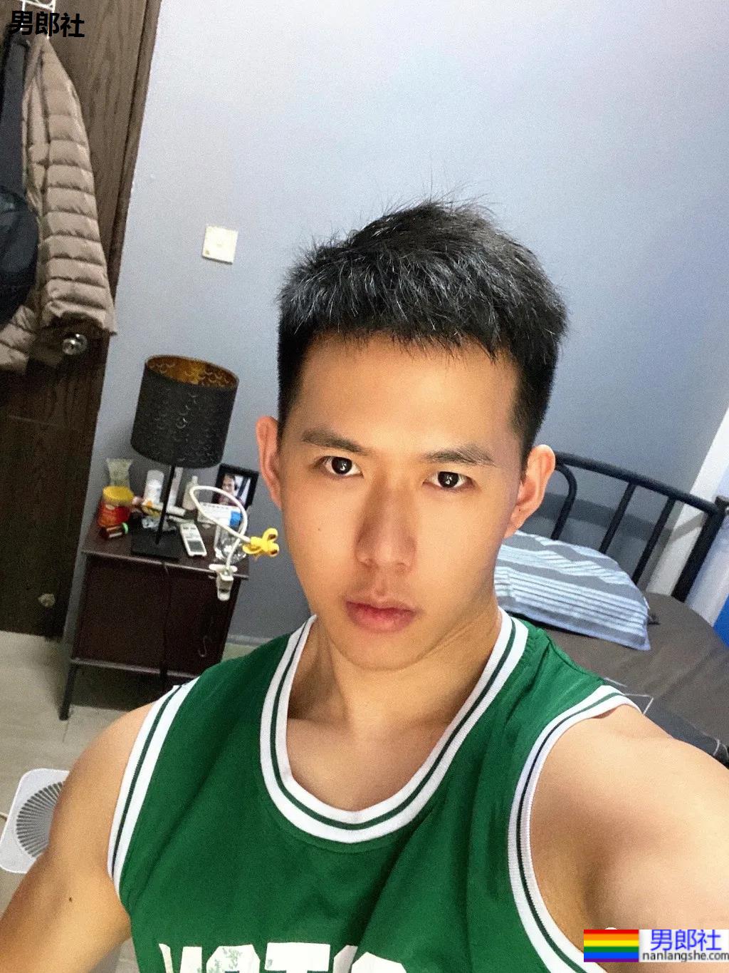 奶凶体育生小奶狗，超菜这张人畜无害的脸！ - 51虹马