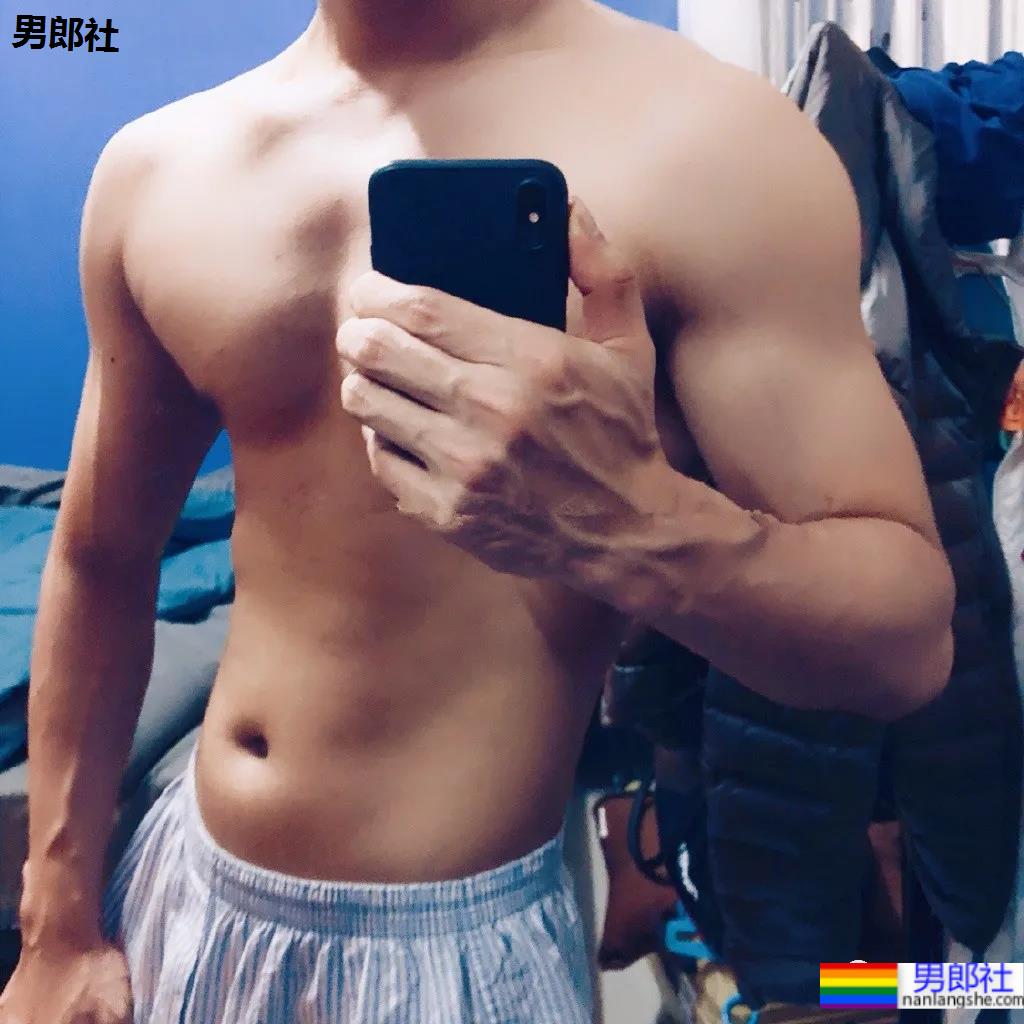 奶凶体育生小奶狗，超菜这张人畜无害的脸！ - 51虹马