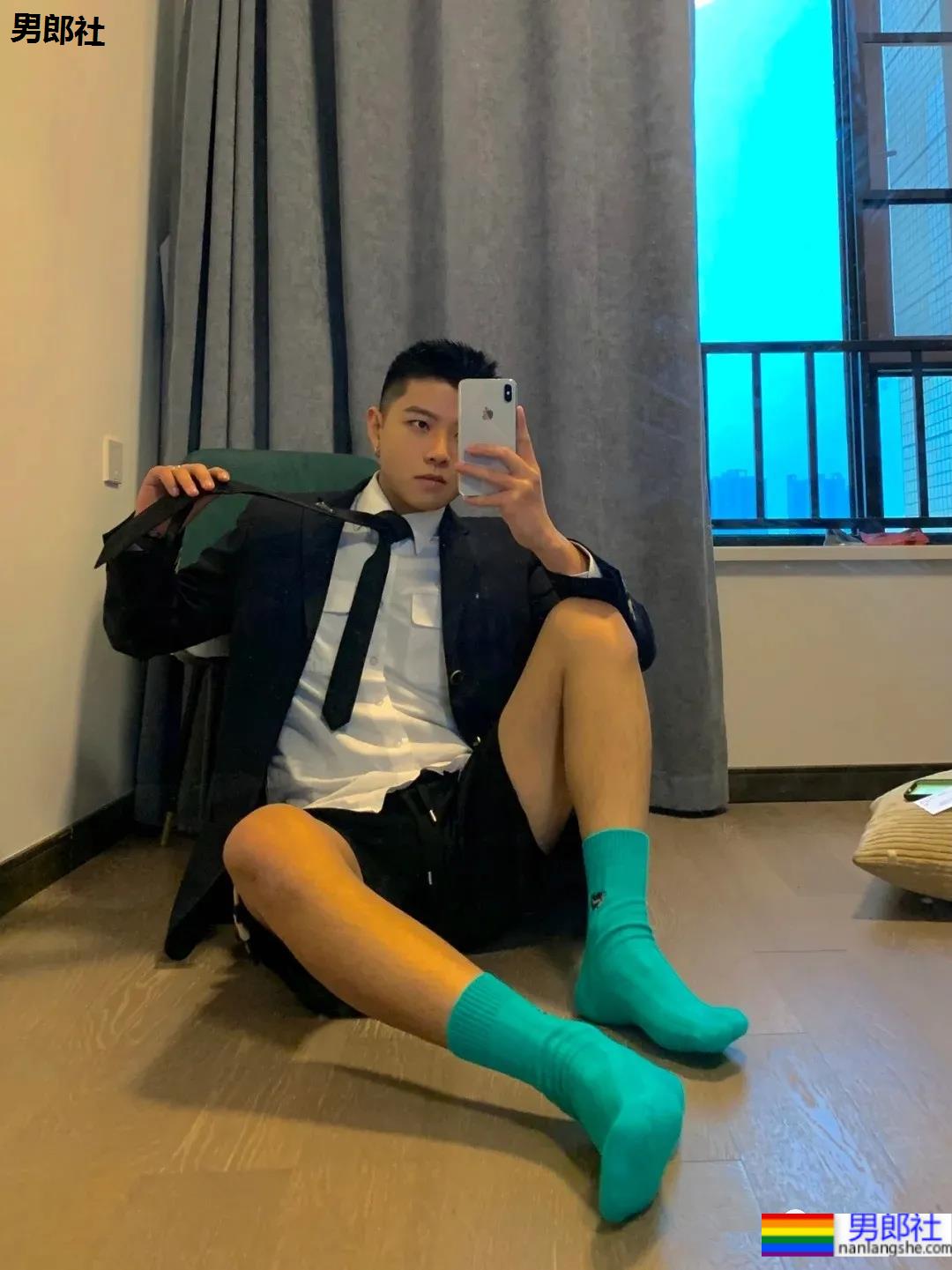 鲜嫩寸头小哥最爱球服自拍,小清新男友上线啦! - 51虹马 鲜嫩寸头小哥最爱球服自拍,小清新男友上线啦! - 51虹马