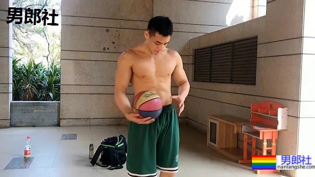 比体育生还好看的肌肉博主，超A身材让网友们都不淡定了！ - 51虹马