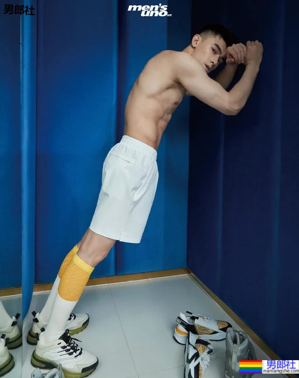 酷似吴磊的肌肉小哥也被《风度》拍了!新疆的男人也从不会让人失望! - 51虹马 酷似吴磊的肌肉小哥也被《风度》拍了!新疆的男人也从不会让人失望! - 51虹马