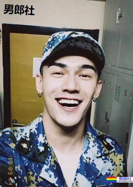 酷似吴磊的肌肉小哥也被《风度》拍了!新疆的男人也从不会让人失望! - 51虹马 酷似吴磊的肌肉小哥也被《风度》拍了!新疆的男人也从不会让人失望! - 51虹马