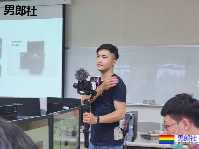 比猫还好吸!帅萌鲜肉YouTuber点亮你的防疫生活:祐铭-51虹马