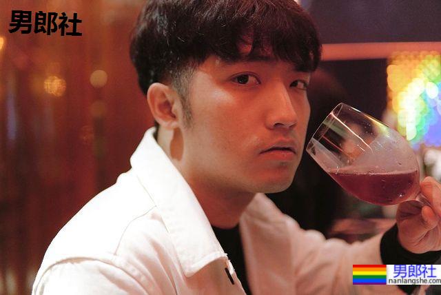 比猫还好吸！帅萌鲜肉YouTuber点亮你的防疫生活：祐铭 - 51虹马