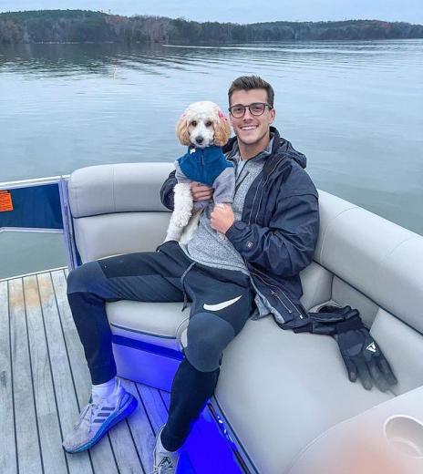 打破牙医刻板印象!美国帅哥牙医又性感又风趣:Garrett Hawley - 51虹马 打破牙医刻板印象!美国帅哥牙医又性感又风趣:Garrett Hawley - 51虹马