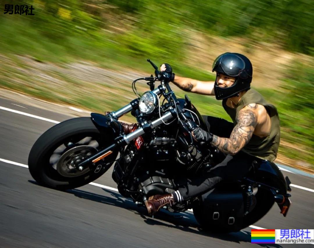 1V1健身私教的写真大片,网友:想上他的课! - 51虹马 1V1健身私教的写真大片,网友:想上他的课! - 51虹马