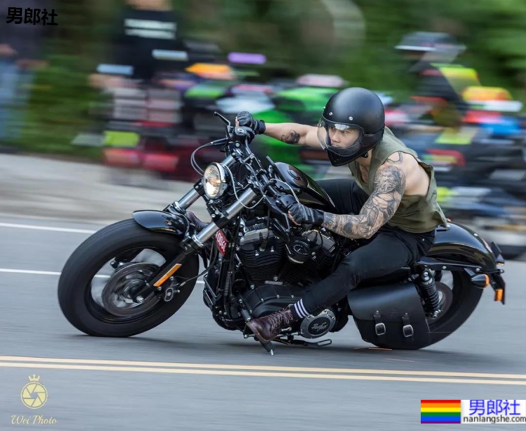 1V1健身私教的写真大片,网友:想上他的课! - 51虹马 1V1健身私教的写真大片,网友:想上他的课! - 51虹马