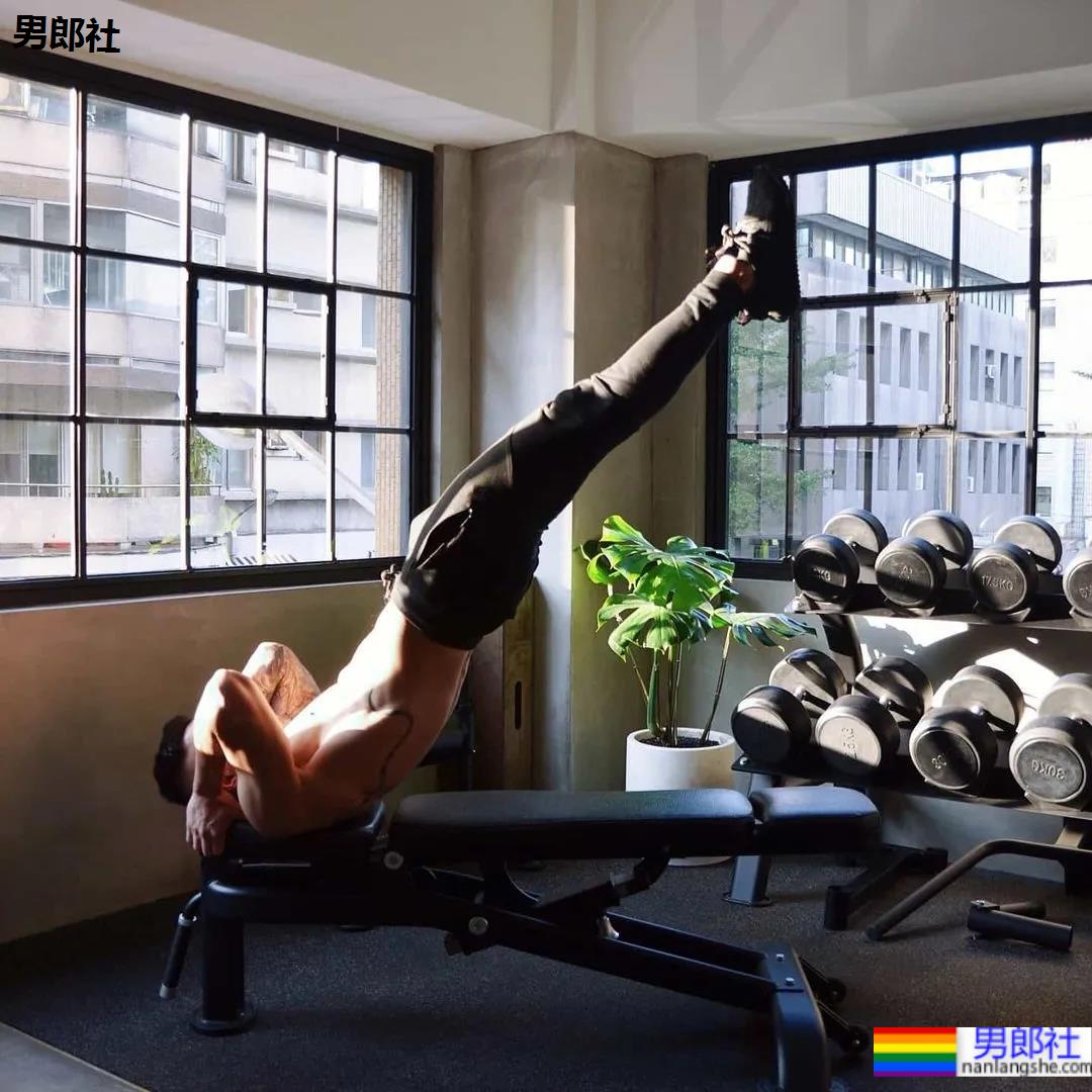 1V1健身私教的写真大片,网友:想上他的课! - 51虹马 1V1健身私教的写真大片,网友:想上他的课! - 51虹马