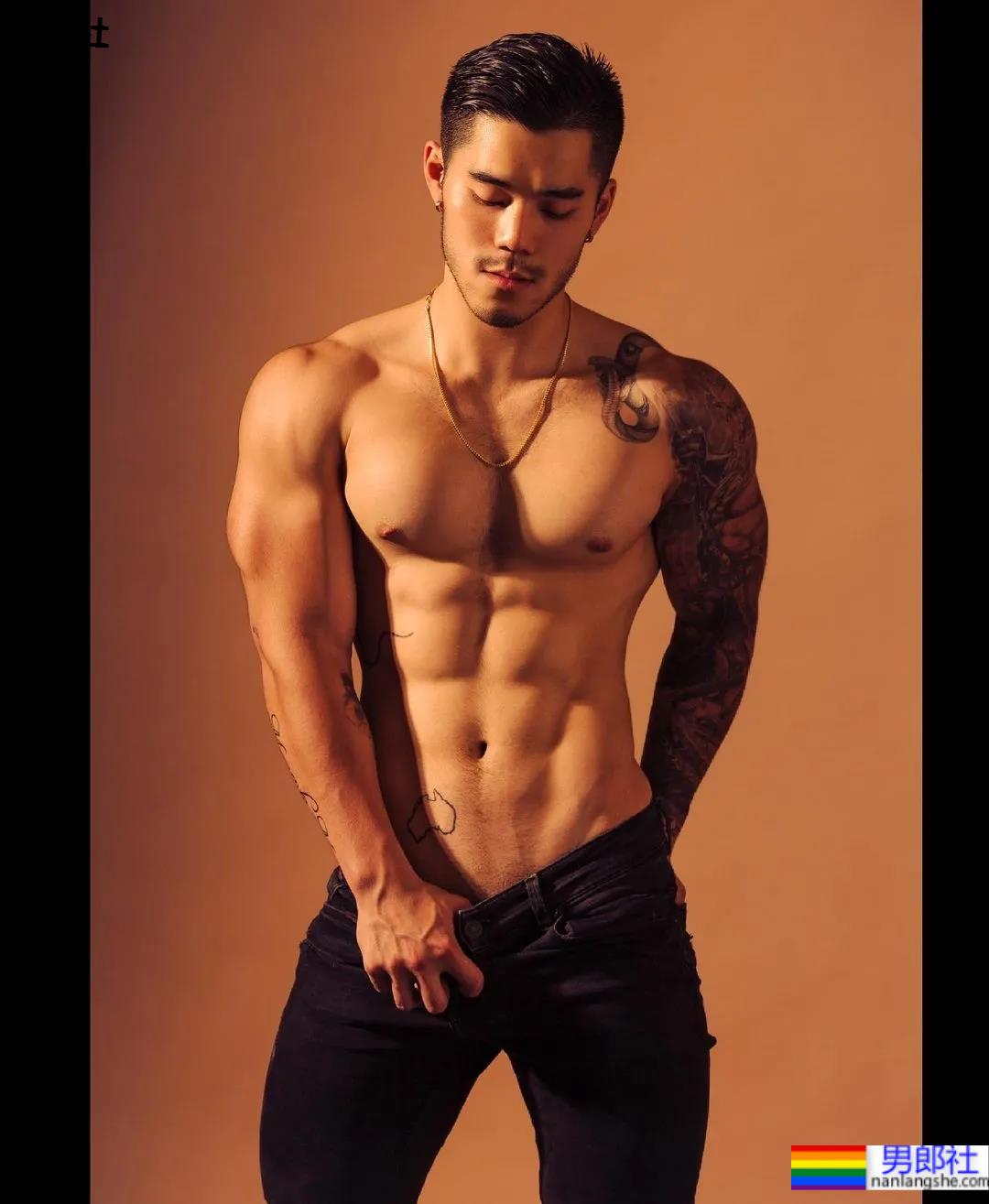 1V1健身私教的写真大片,网友:想上他的课! - 51虹马 1V1健身私教的写真大片,网友:想上他的课! - 51虹马