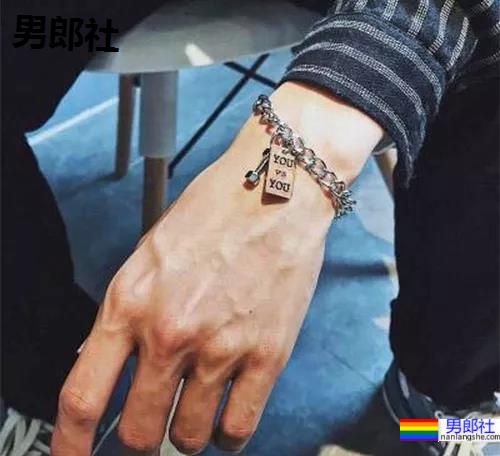 【手控】男人细长白净的手指,谁不爱呢? - 51虹马 【手控】男人细长白净的手指,谁不爱呢? - 51虹马