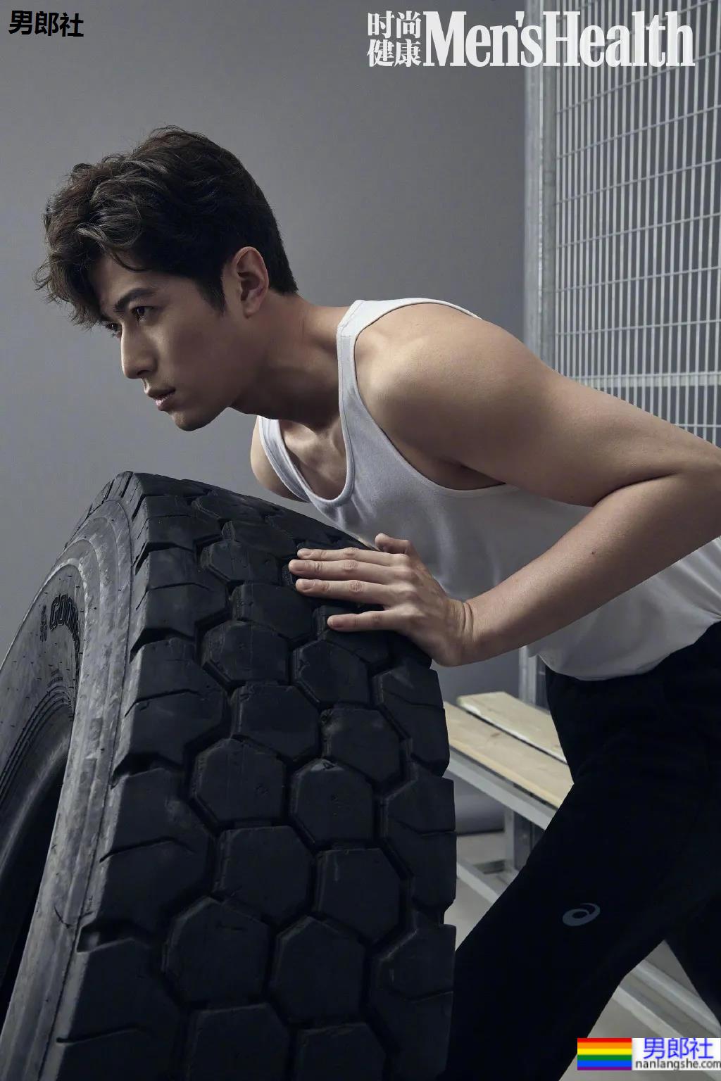 穿紧身潜水服被批的陈学冬上热搜!男版腹肌美人鱼,惊艳王大陆黄明昊! - 51虹马 穿紧身潜水服被批的陈学冬上热搜!男版腹肌美人鱼,惊艳王大陆黄明昊! - 51虹马